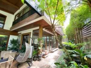 Desain Rumah Tropis Modern Tips & Contohnya