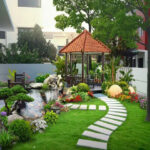 desain unik halaman rumah