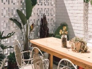 Desain Roster Teras Rumah, Tampilan Cantik dan Fungsional